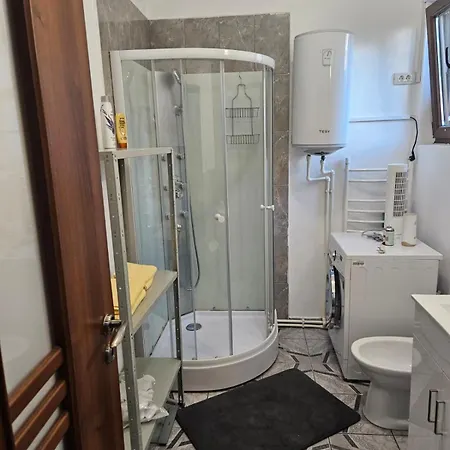 Apartmán Retro And Cozy With Electric Fireplace Constanţa