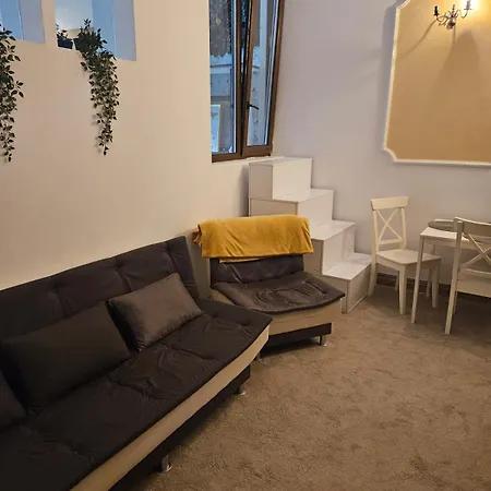 Retro And Cozy With Electric Fireplace * Constanţa